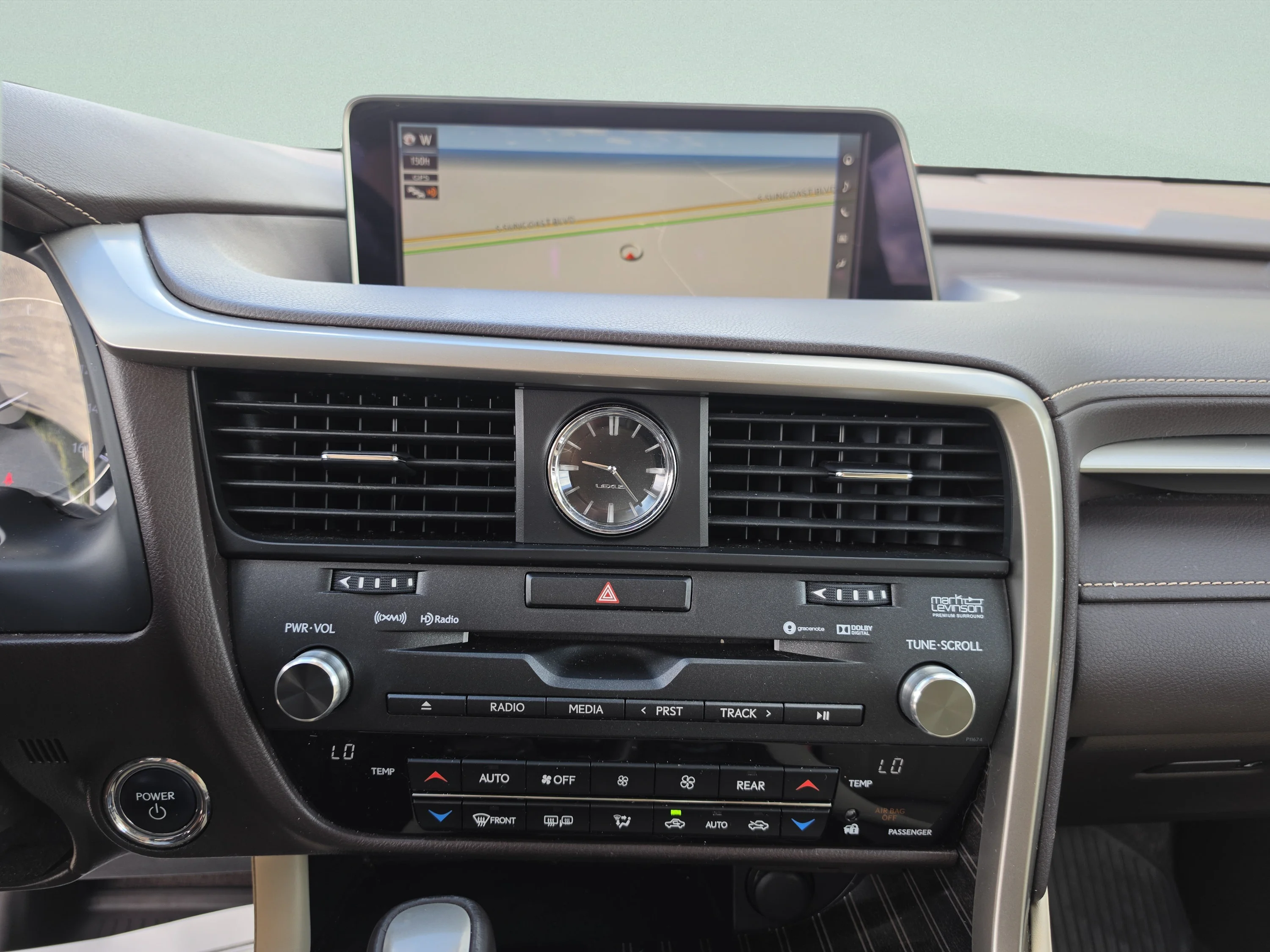 Used 2018 Mica Lexus RX 450hL Luxury image 30