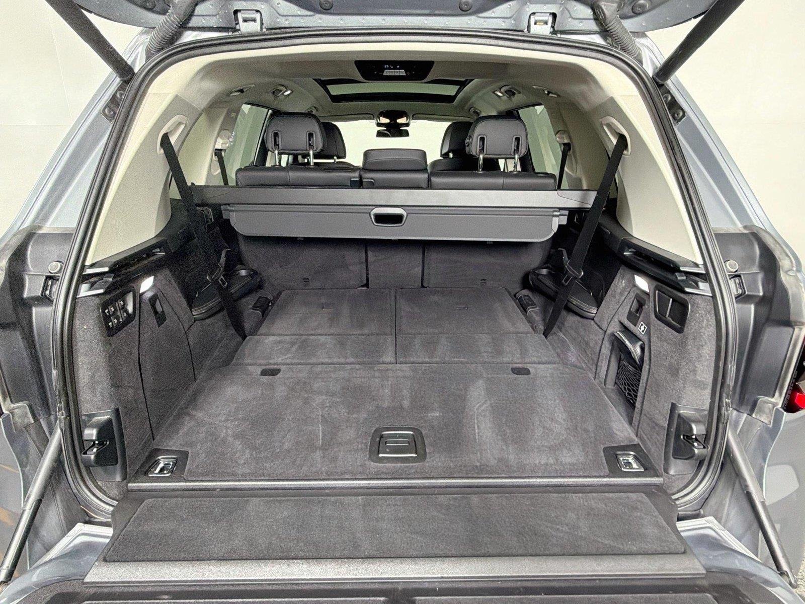 Certified Used 2024 Skyscraper Grey Metallic BMW xDrive40i image 27