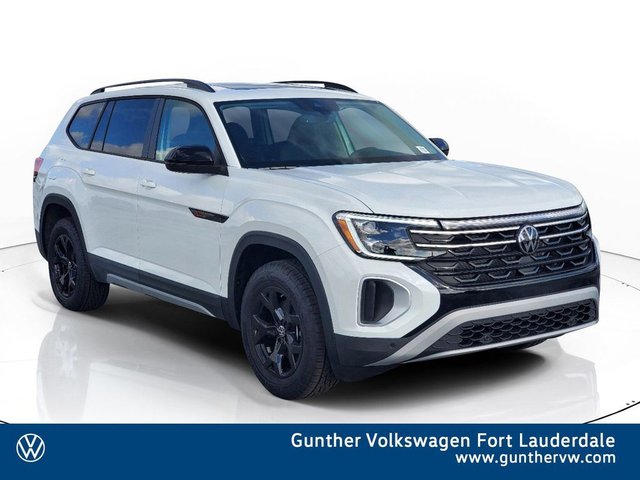 2024 Volkswagen Atlas 2.0T Peak Edition SEL