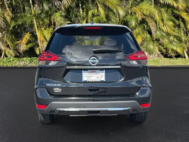 Used 2019 Black Nissan S image 6