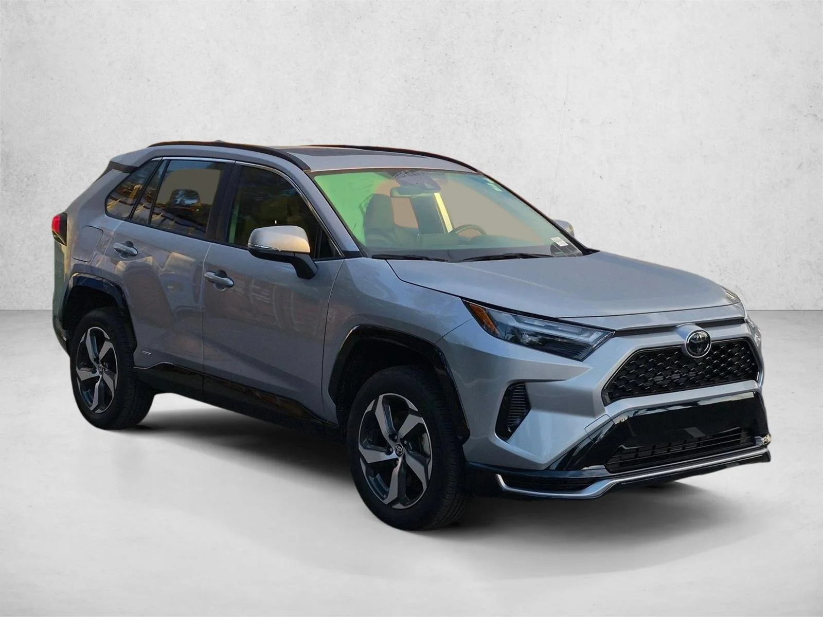Used 2025 Silver Sky Metallic Toyota SE image 3