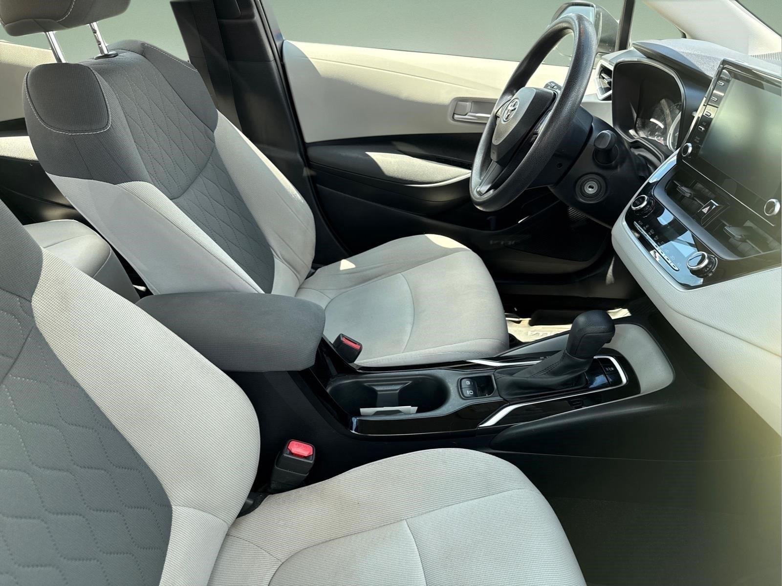 Used 2020 Classic Silver Metallic Toyota LE image 19