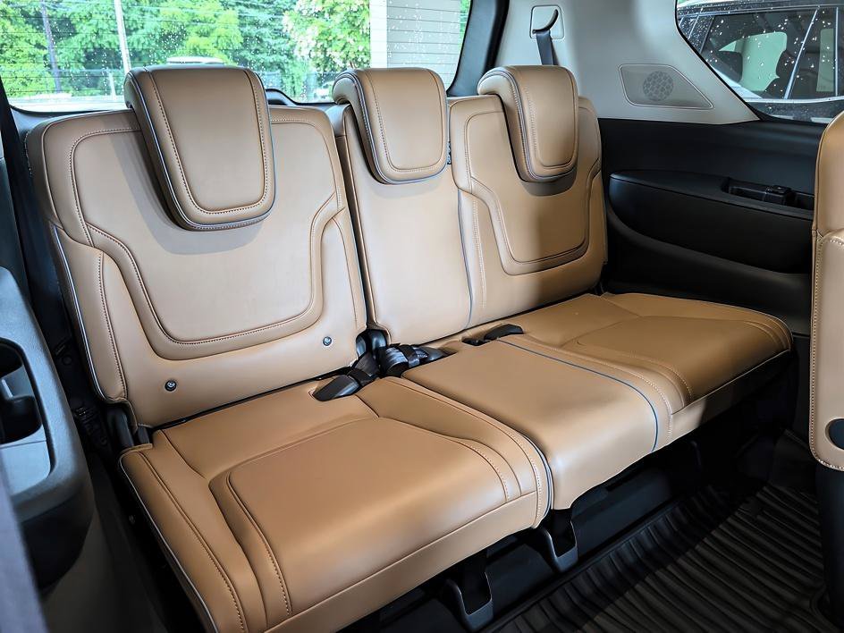 New 2027 Black Obsidian INFINITI LUXE image 23