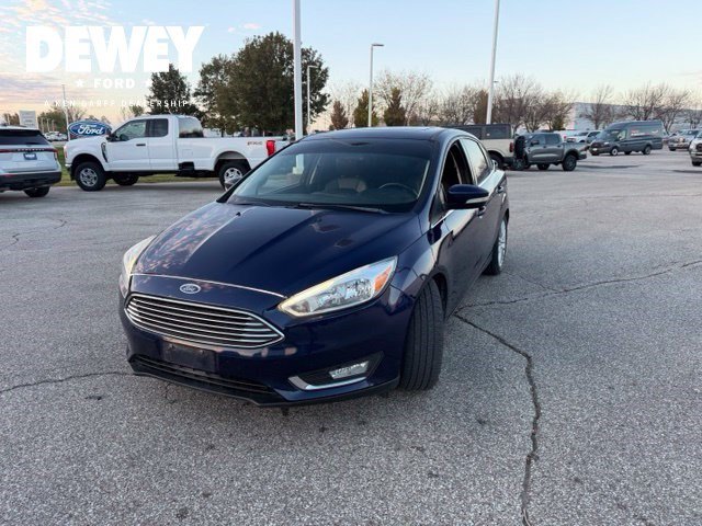 Used 2016  Ford Titanium image 4