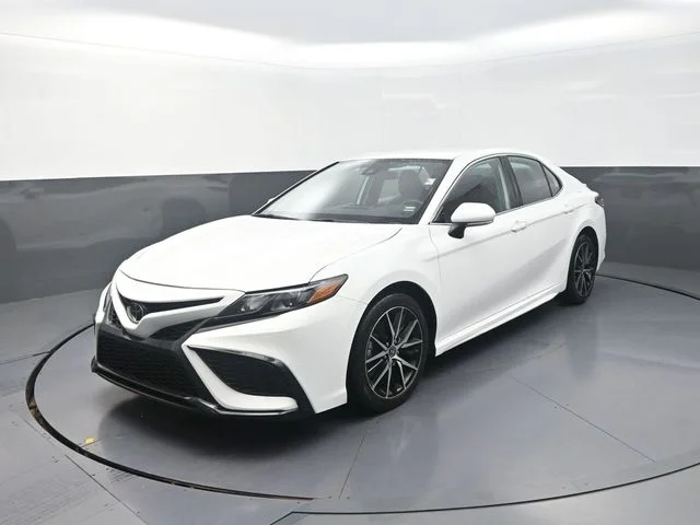 Used 2024 White Toyota SE image 3