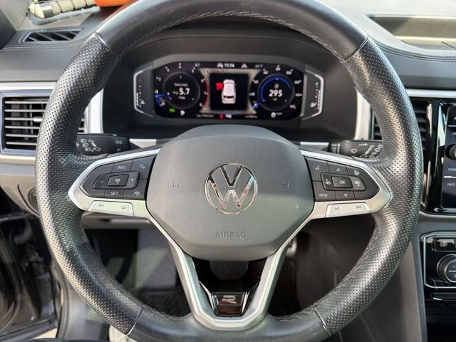 Used 2023  Volkswagen 3.6L V6 SEL R-Line image 16