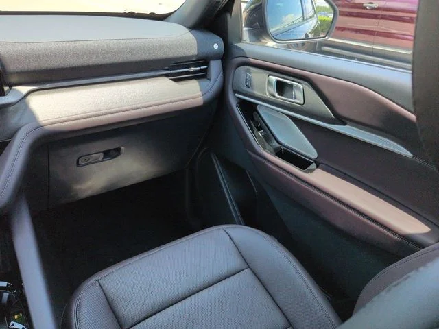 New 2026 Agate Black Metallic Ford Platinum™ image 17