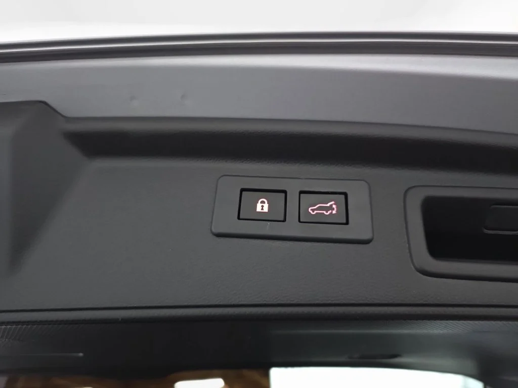 Used 2019 Silver Subaru Touring image 16