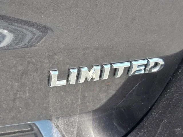 Used 2019 Gray Jeep Limited image 34