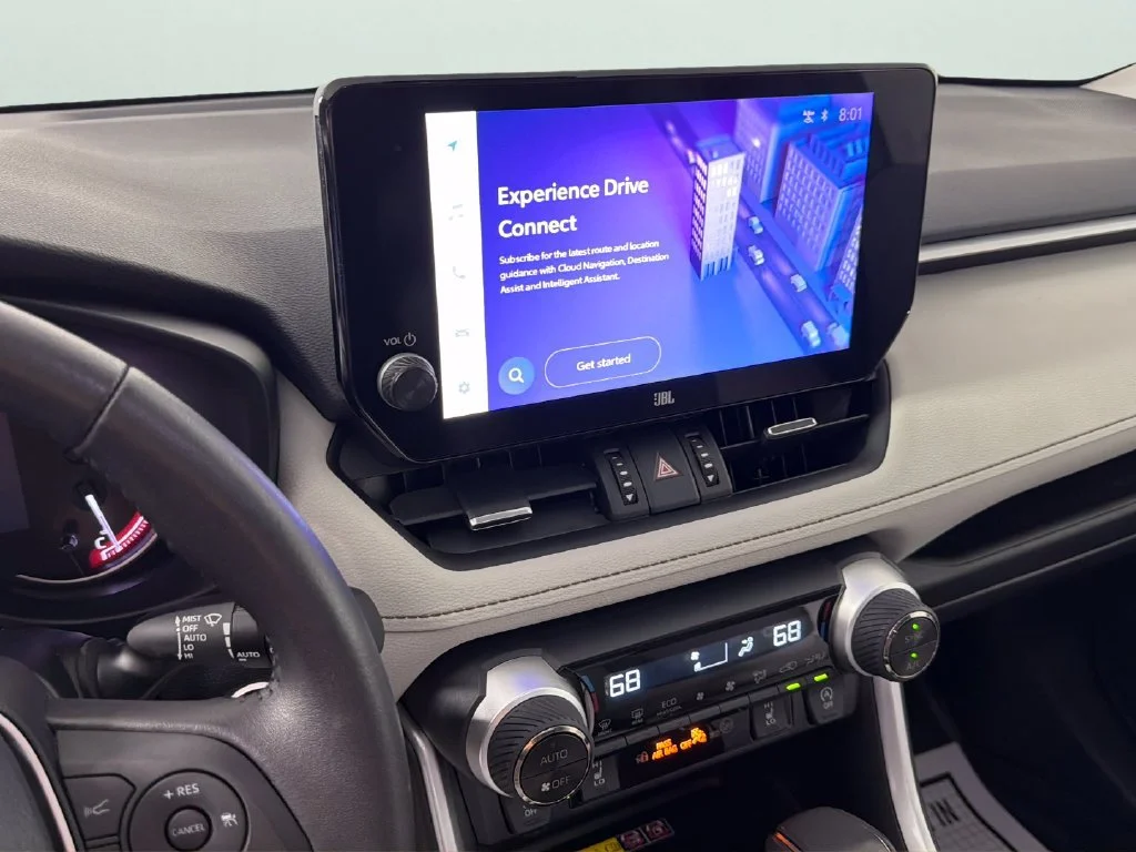 Used 2023  Toyota XLE Premium image 24