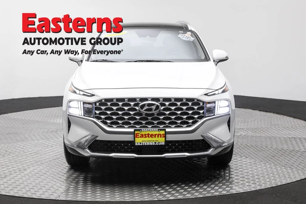 Used 2022 White Hyundai SEL image 2