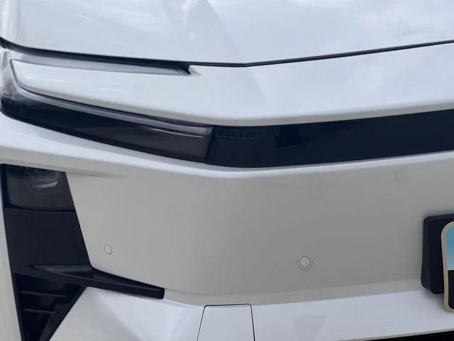 New 2026 Wind Chill Pearl <sup>1</sup> Toyota  XSE image 3