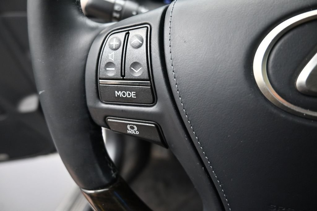 Used 2013 Silver Lexus 460 L image 6