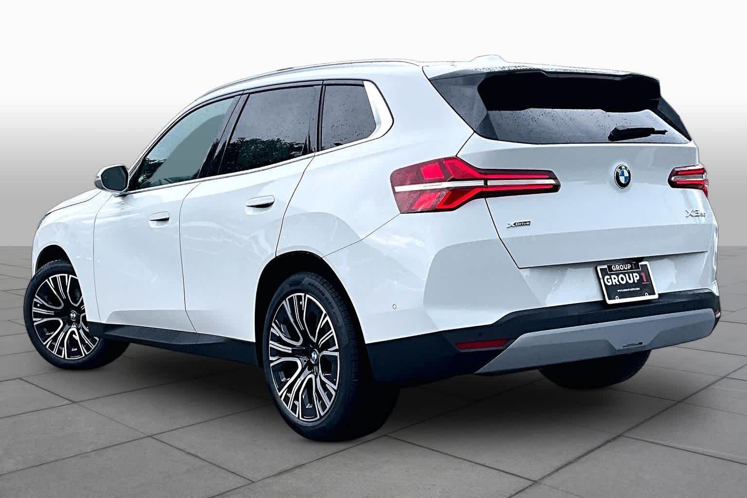 New 2026 Alpine White BMW 30 xDrive image 12