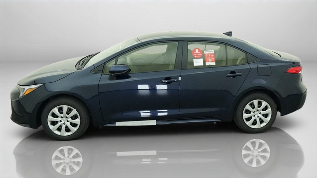 New 2027 Blueprint Toyota Hybrid LE image 2