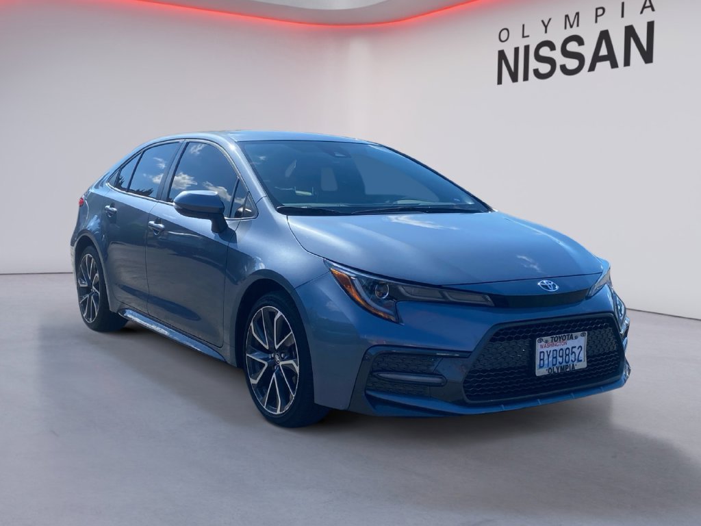 Used 2021  Toyota SE image 8