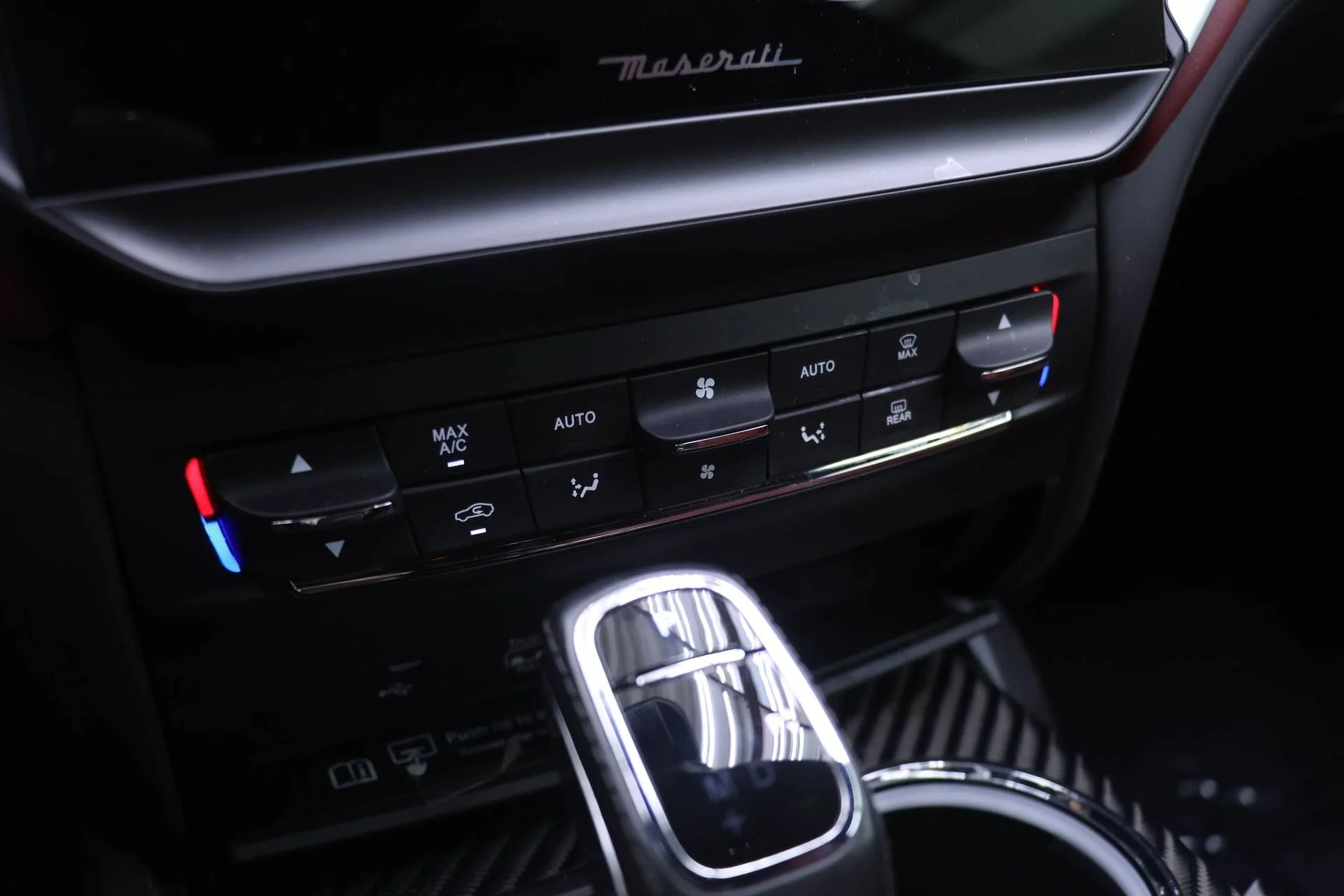 Certified Used 2023  Maserati Trofeo image 9