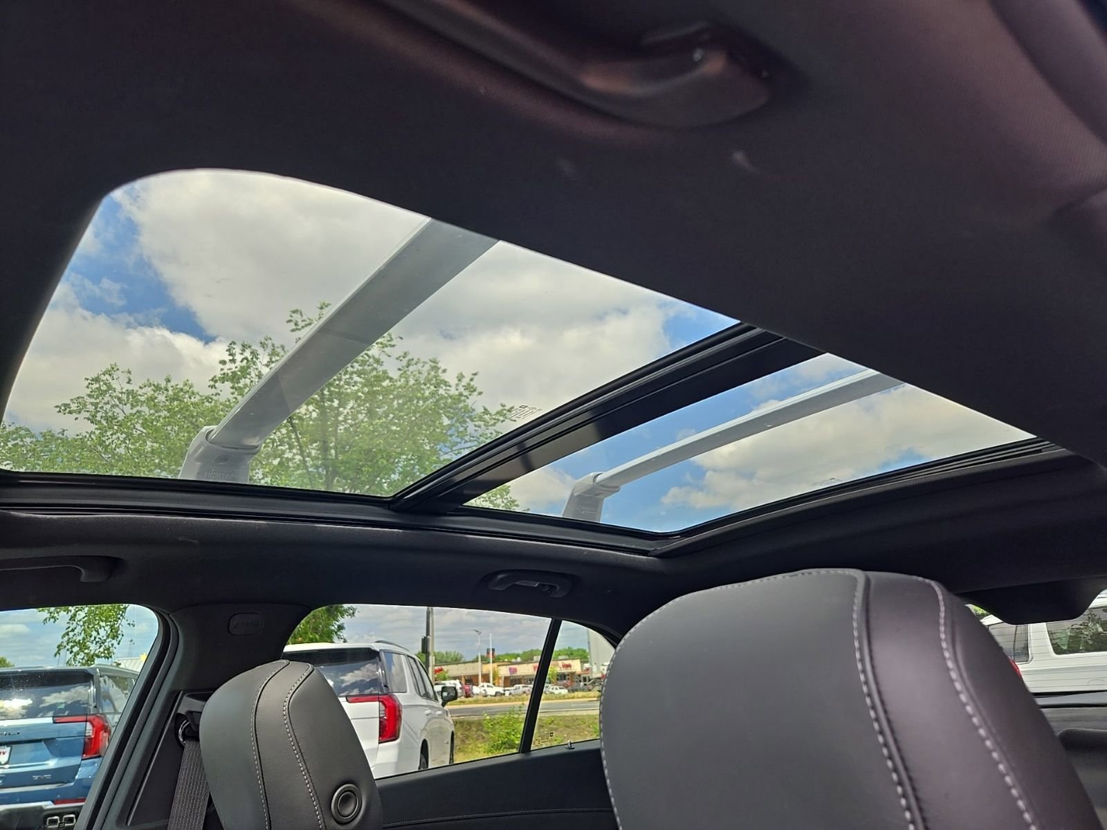 Used 2020 SHADOW METALLIC Cadillac FWD Premium Luxury image 12