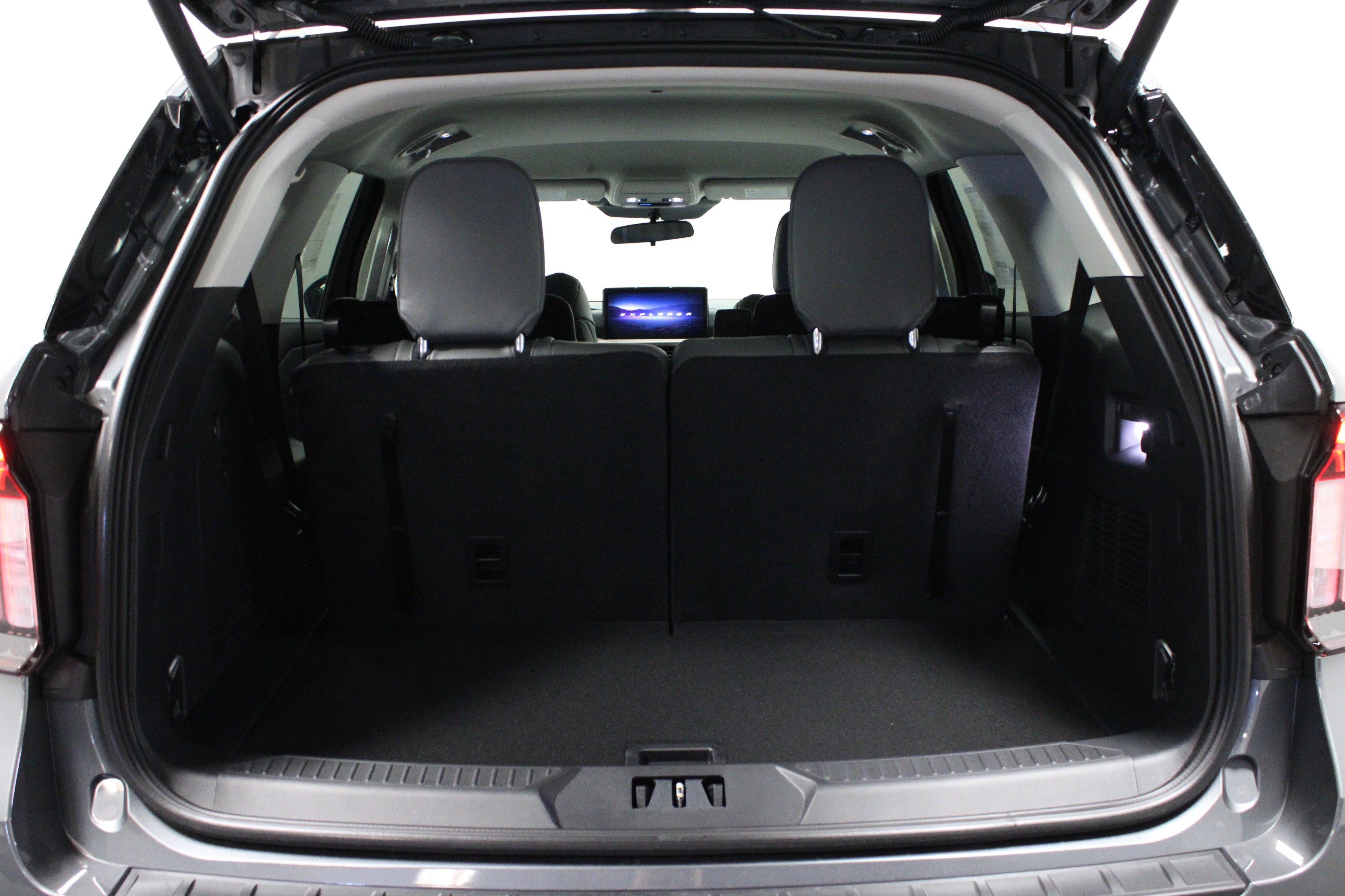New 2026 Carbonized Gray Metallic Ford Active image 15