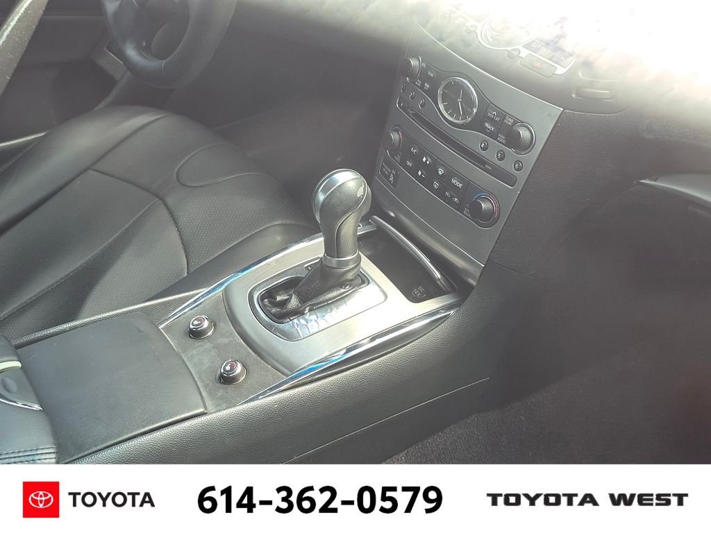Used 2010 Black INFINITI Journey image 12