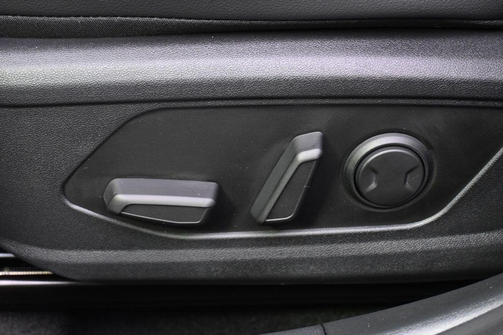 New 2026 Fluid Metal Hyundai Limited image 14
