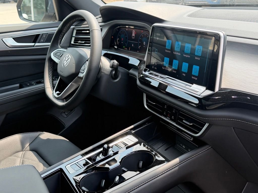 New 2026 Pure Gray Volkswagen 2.0T SE W/TECHNOLOGY image 12