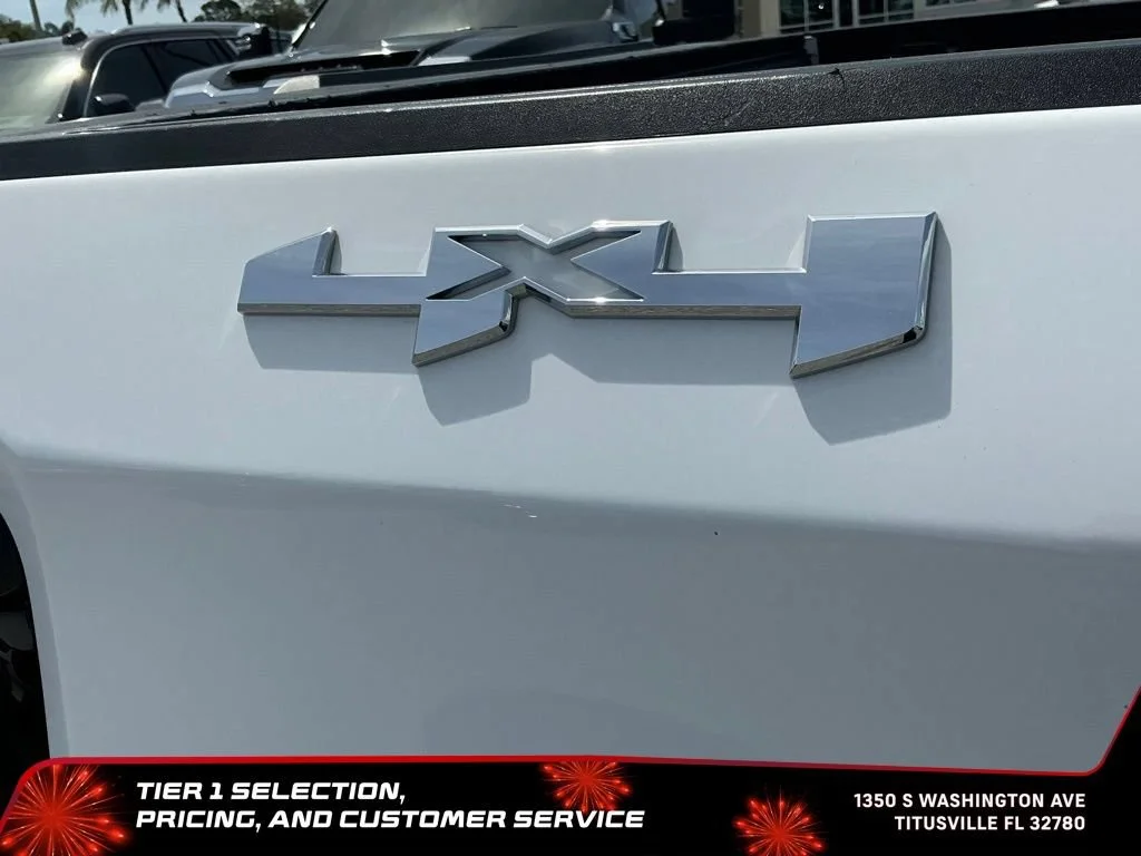 Used 2024 Summit White GMC Pro image 30