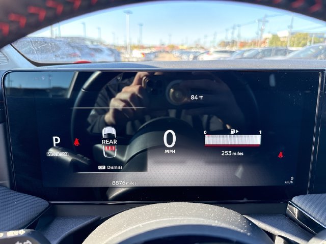 Used 2025 Gray Nissan SR image 19
