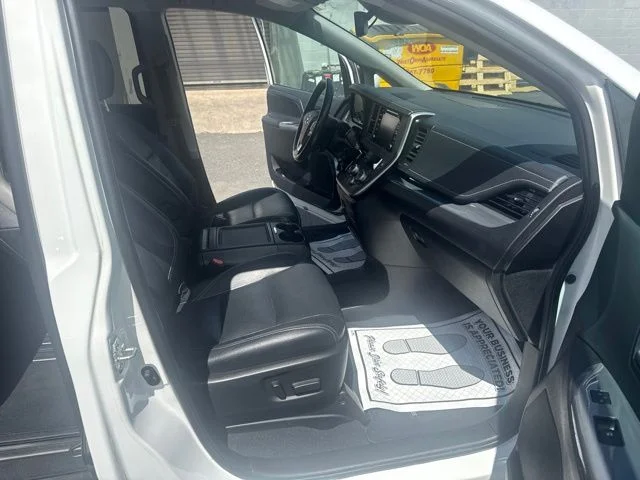 Used 2020 White Toyota SE image 15