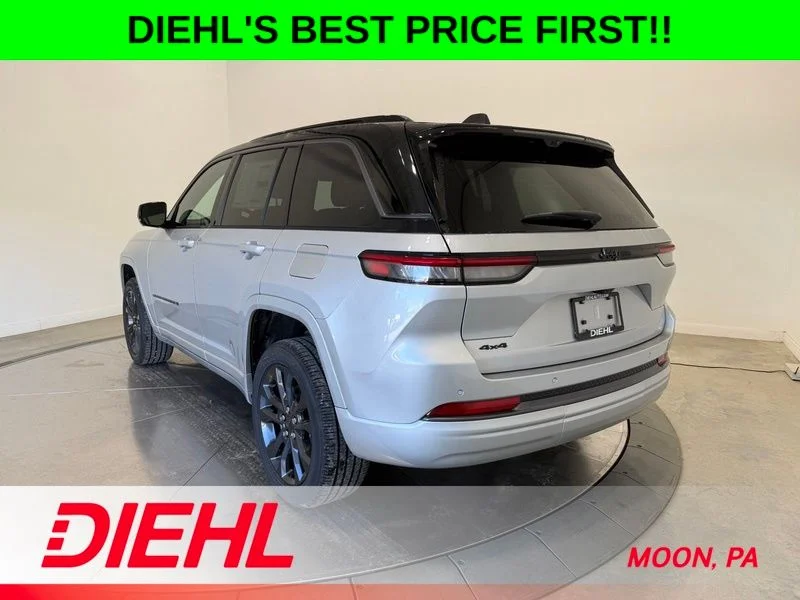 New 2026 Silver Zynith Exterior Paint Jeep Limited Reserve image 5