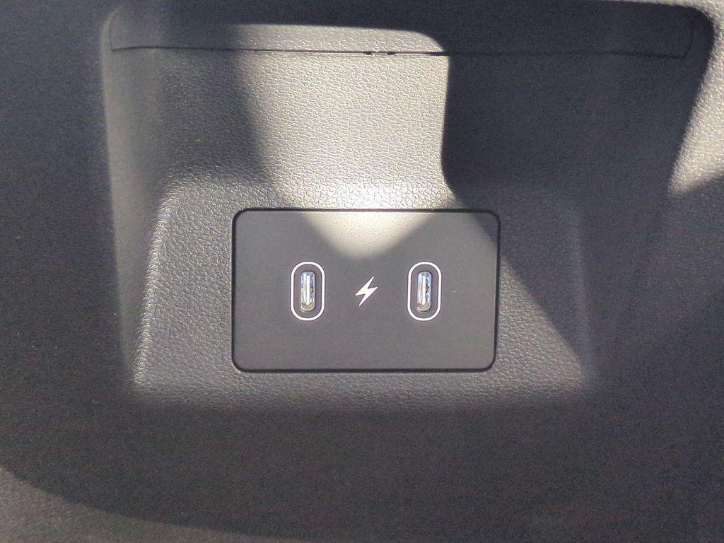 New 2026 Black Hyundai SEL Premium FWD image 17