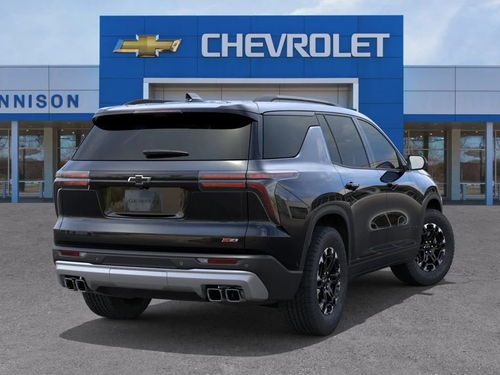2027 Chevrolet Traverse Z71 - Photo 4