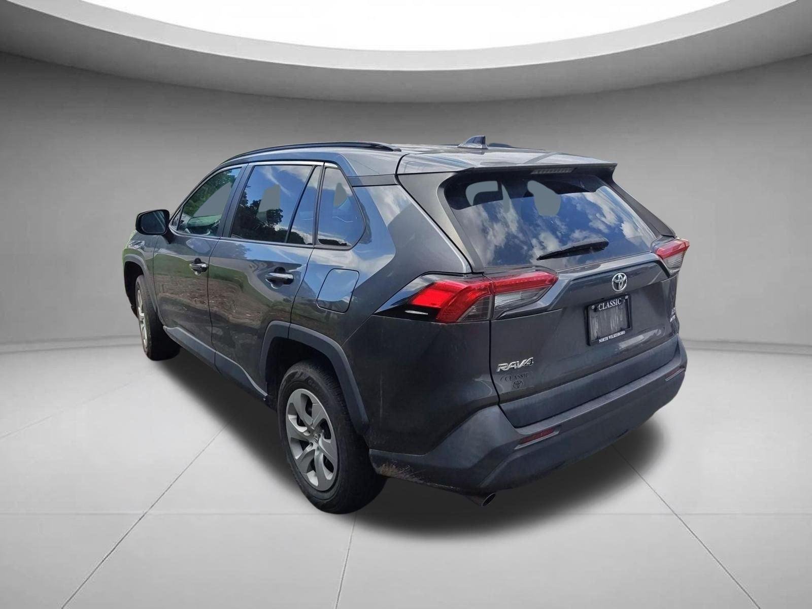 Used 2021 Magnetic Gray Metallic Toyota LE image 4