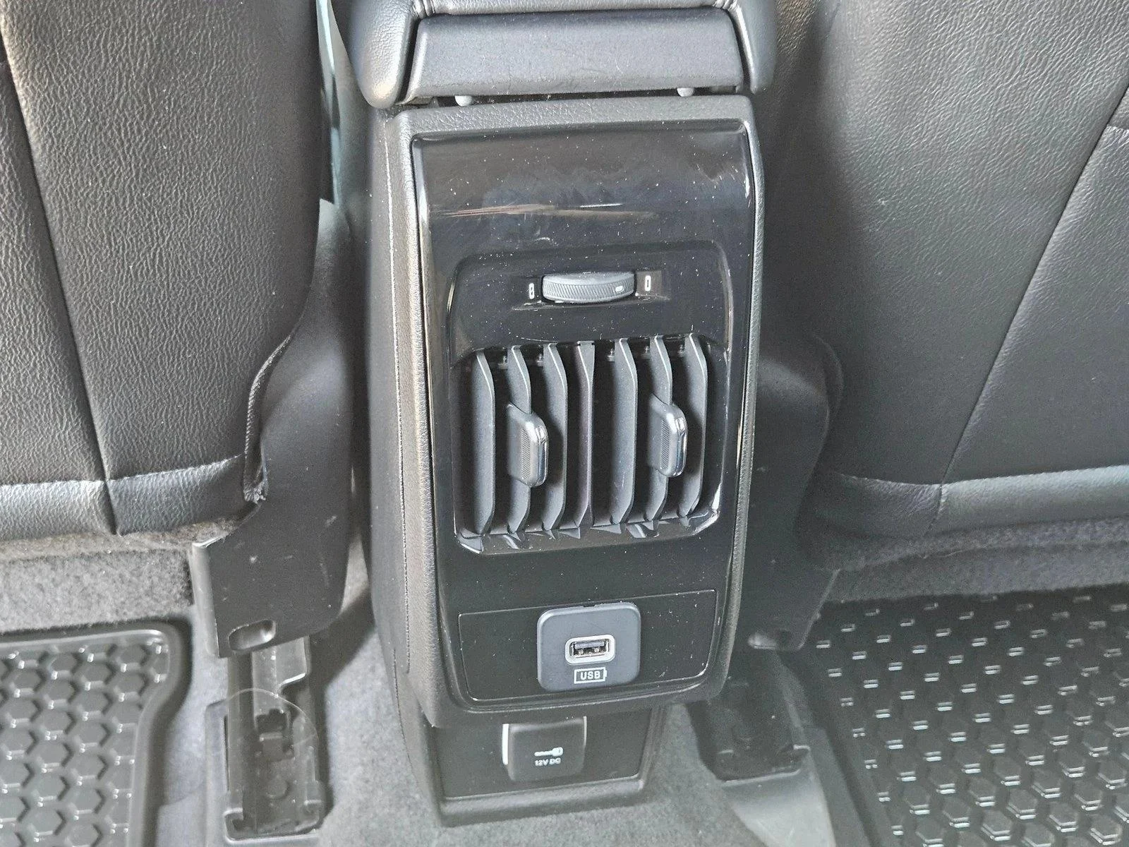 Used 2023 Billet Silver Metallic Clearcoat Jeep Trailhawk image 18