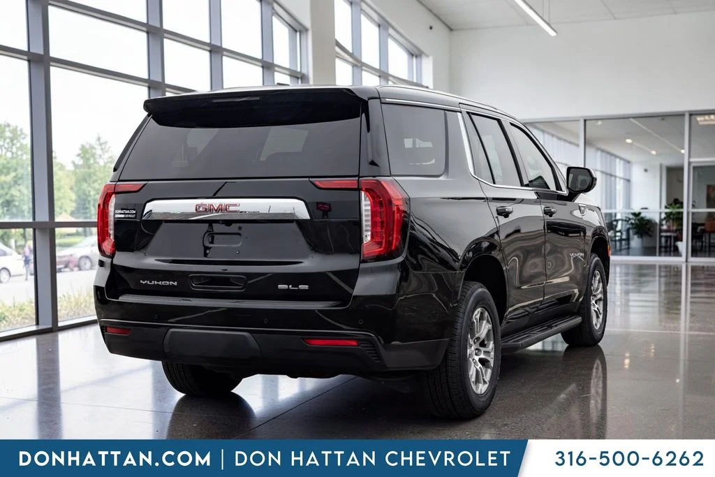 Used 2022 Black GMC SLE image 23