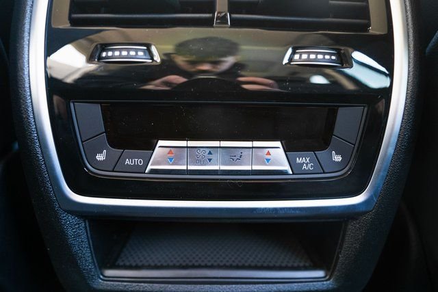 New 2026 Skyscraper Grey Metallic BMW xDrive40i image 32