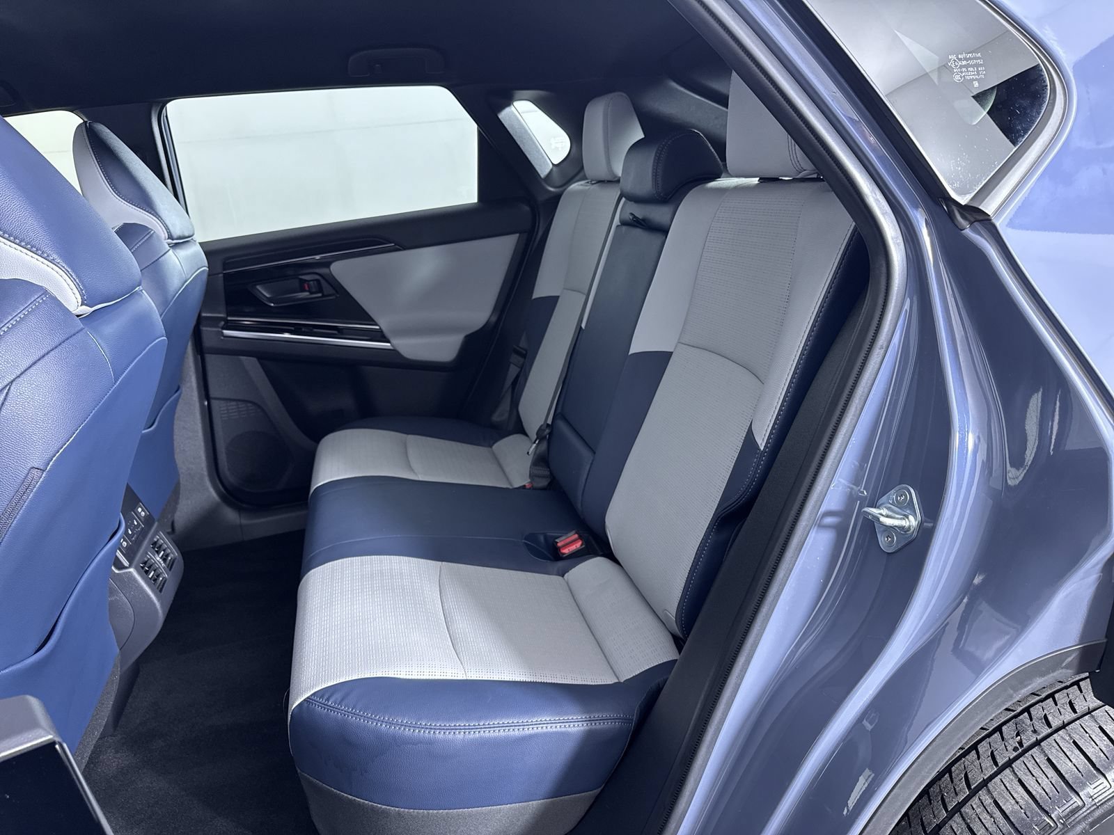 Used 2023 Harbor Mist Gray Pearl Subaru Limited image 21