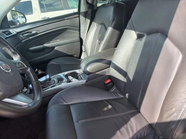 Used 2012 RADIANT SILVER METALLIC Cadillac Base image 6