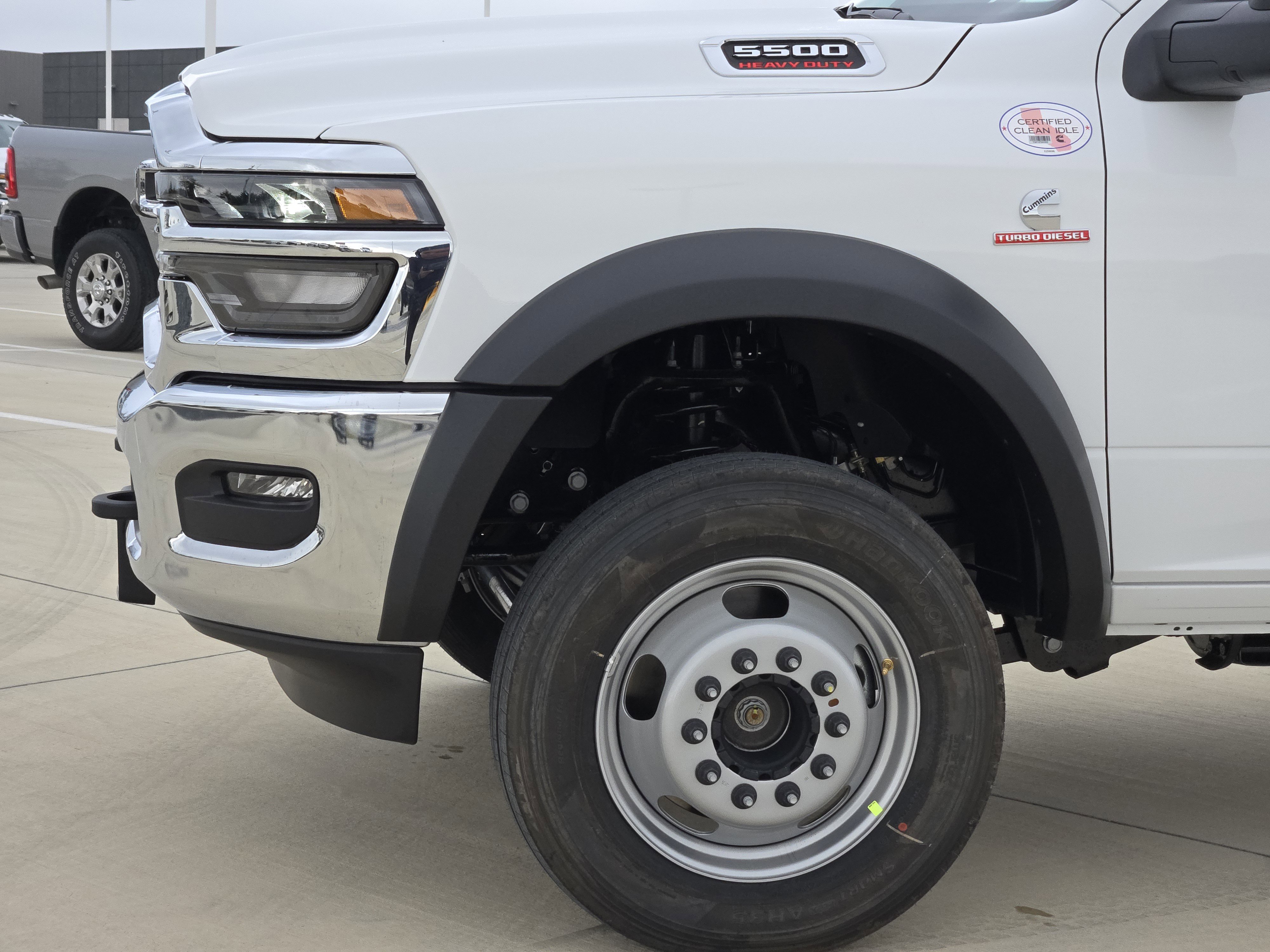 New 2026 Bright White Clear-Coat Exterior Paint RAM Tradesman image 6