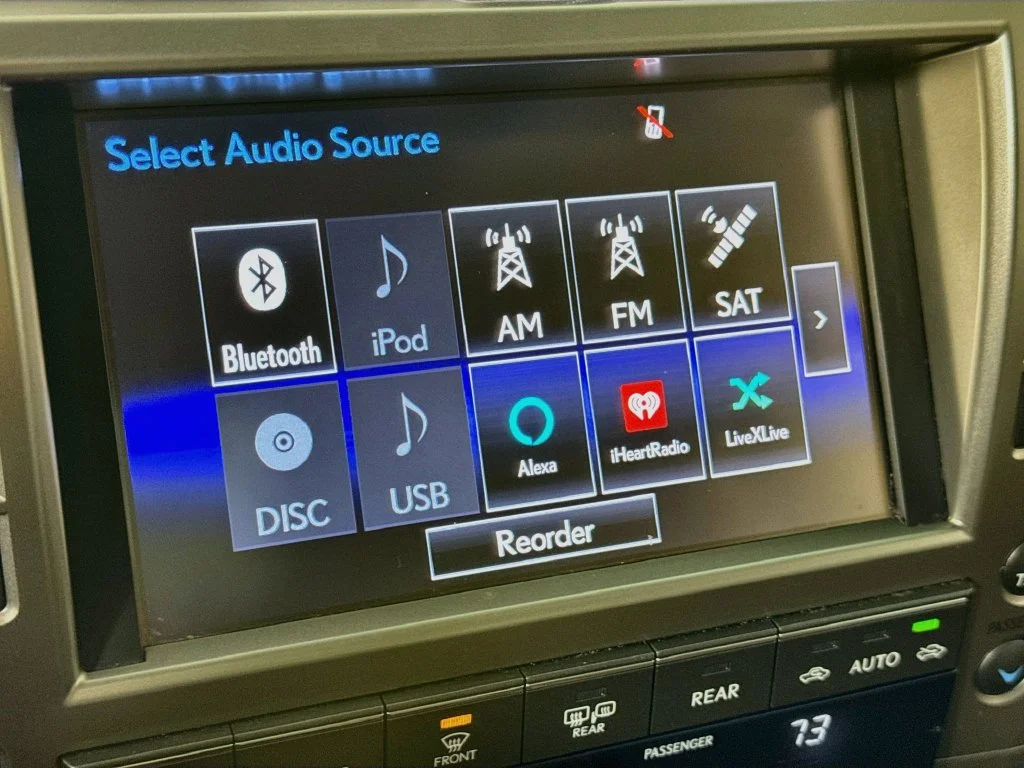 Used 2016 White Lexus 460 image 18