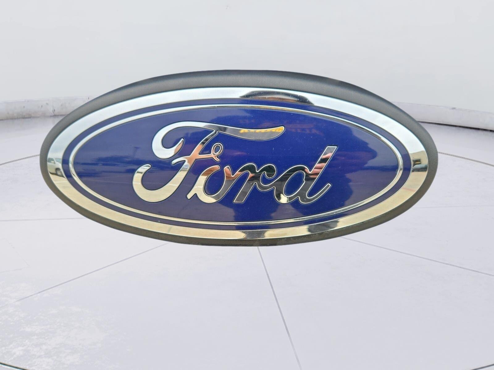 Used 2015 Tuxedo Black Metallic Ford XL image 9