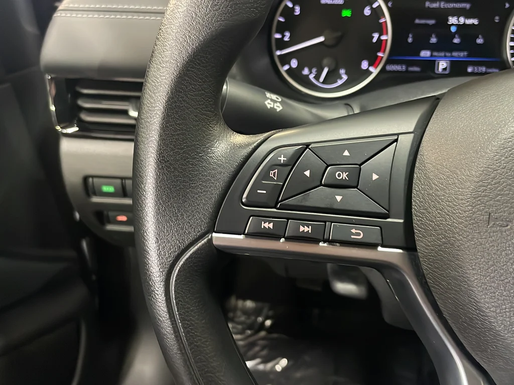 Used 2024 Gray Nissan SV image 16