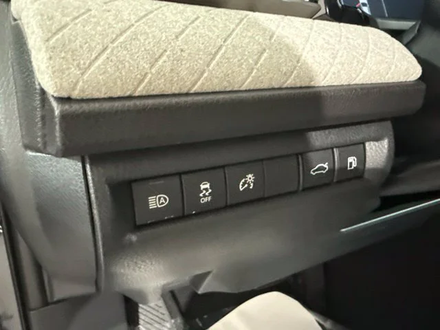 Used 2026  Toyota XLE image 21