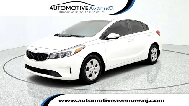 2017 Kia Forte LX Manual