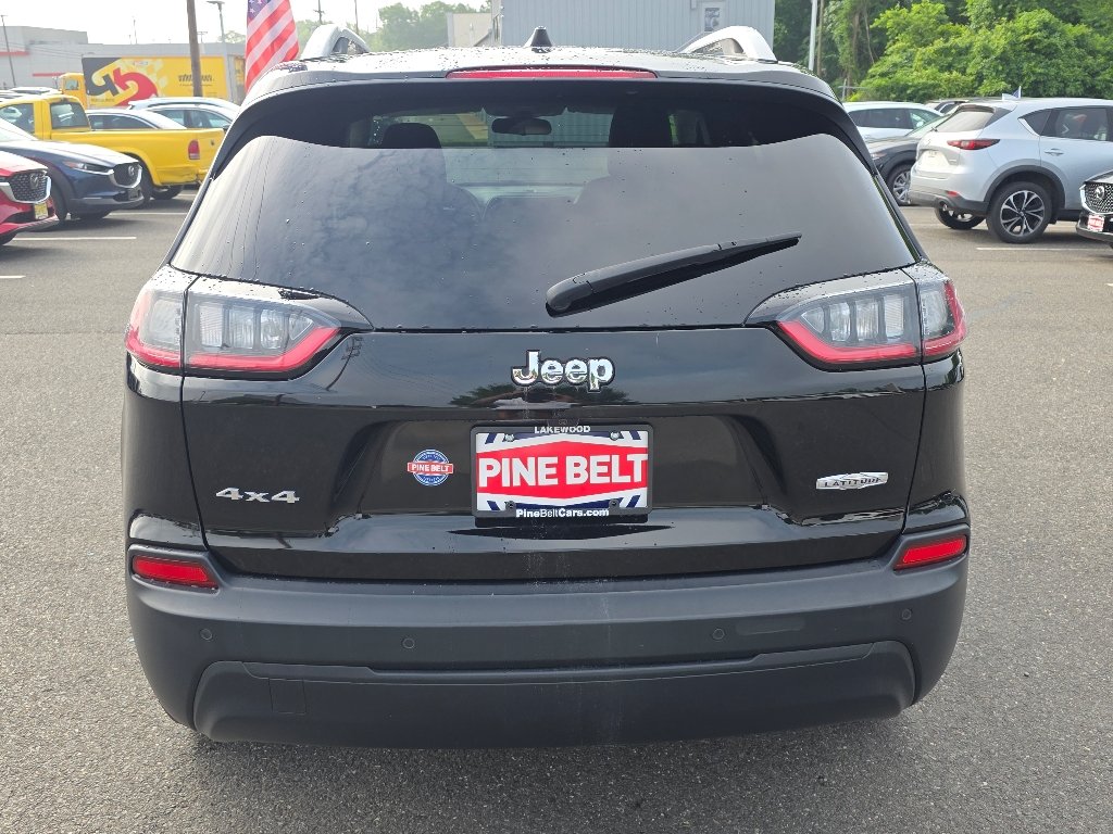 Used 2019 Diamond Black Crystal Pearl Coat Jeep Latitude Plus image 15