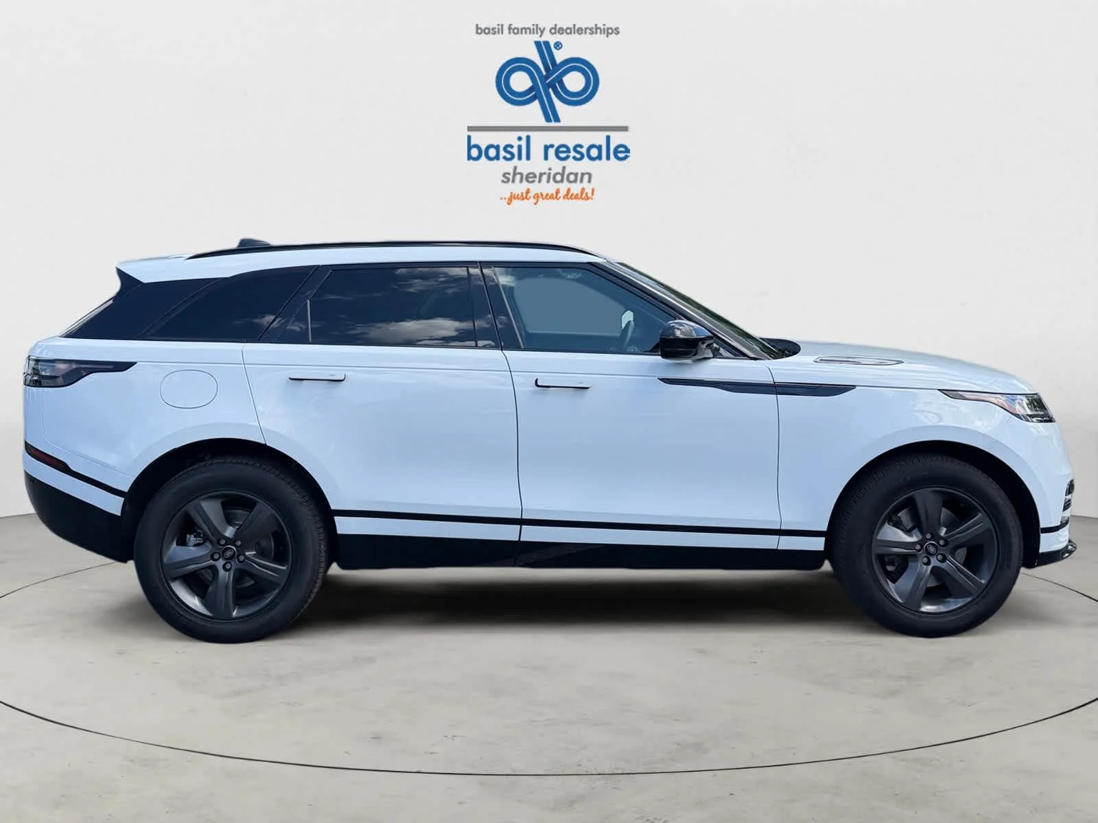 2025 Land Rover Range Rover Velar Dynamic SE - Photo 7