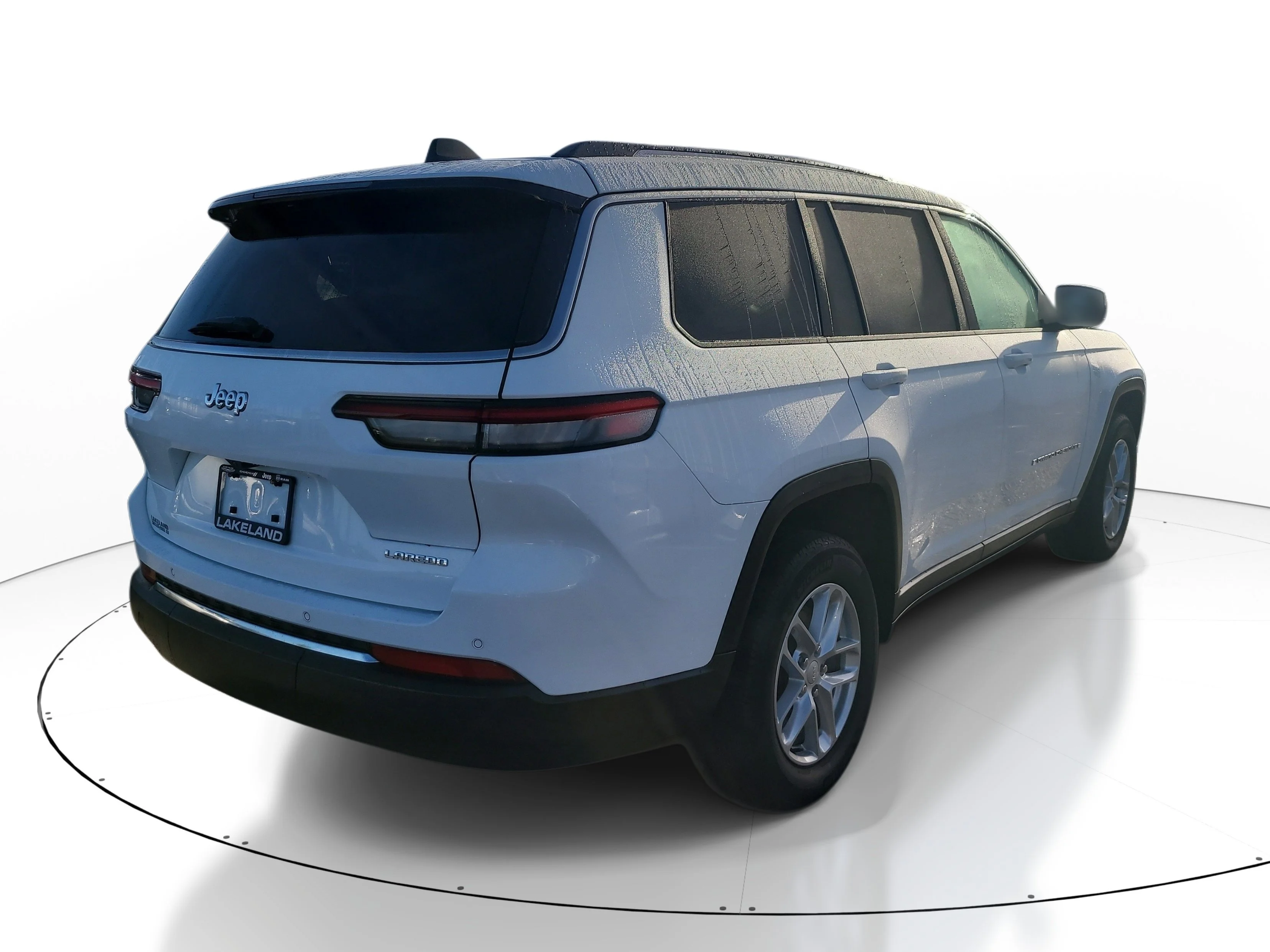 Used 2023 Bright White Clearcoat Jeep Laredo image 4