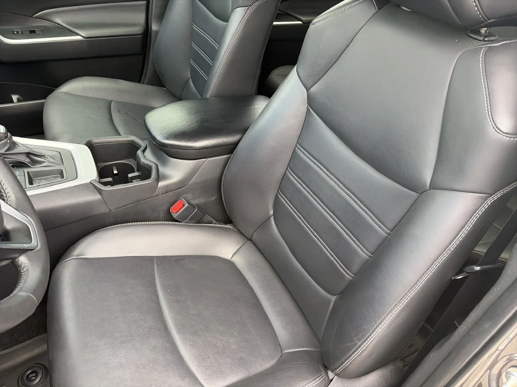 Used 2022 Gray Toyota XLE Premium image 11