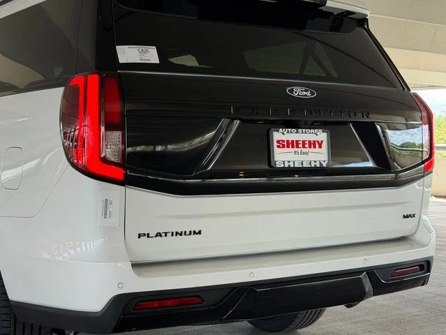 New 2027 Star White Metallic Tri-Coat Ford Platinum image 16