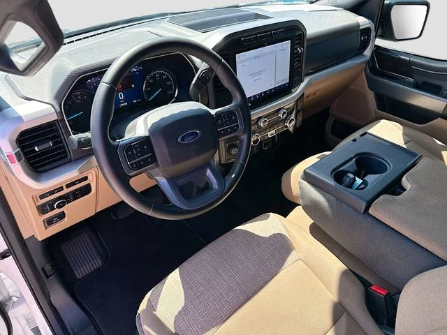 Used 2023 White Ford XLT image 9